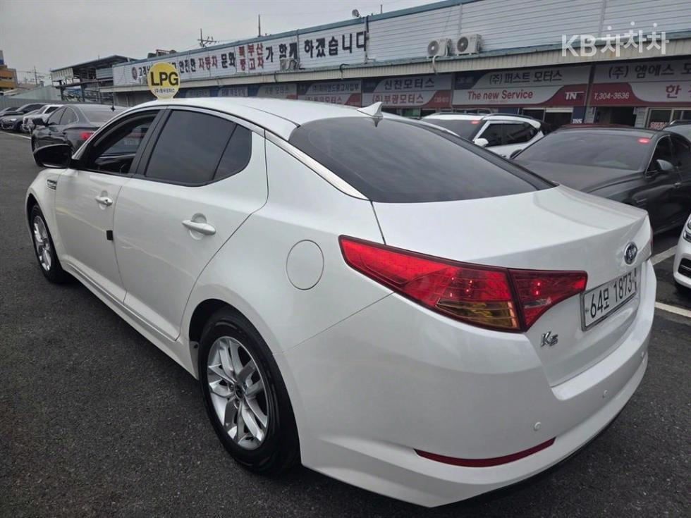 2011 - kia k5