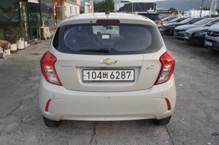Chevrolet Spark The Next LT Plus 5