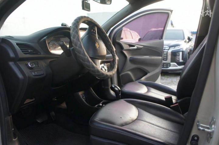 Chevrolet Spark The Next LT Plus 10