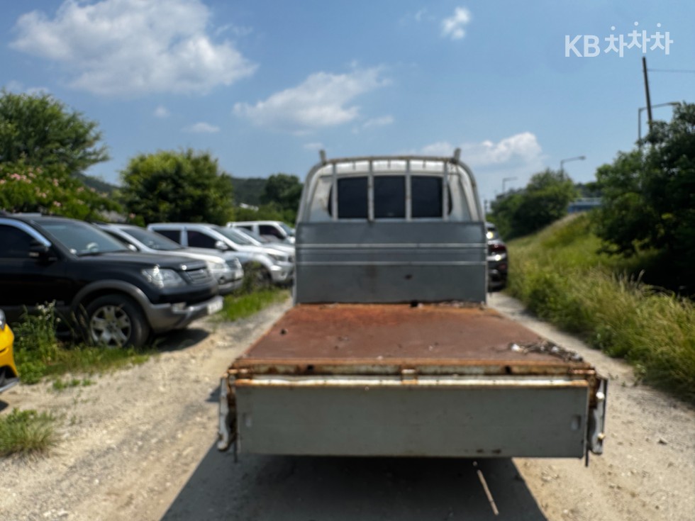 2004 - kia bongo iii