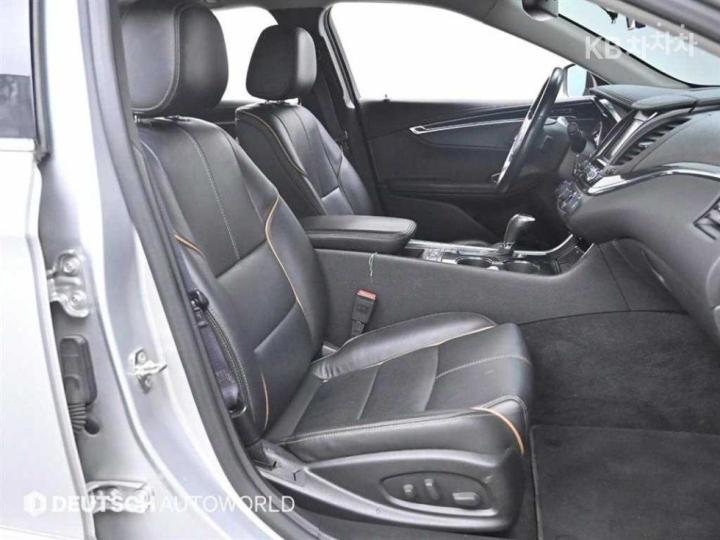 Chevrolet Impala 2.5 LTZ 10