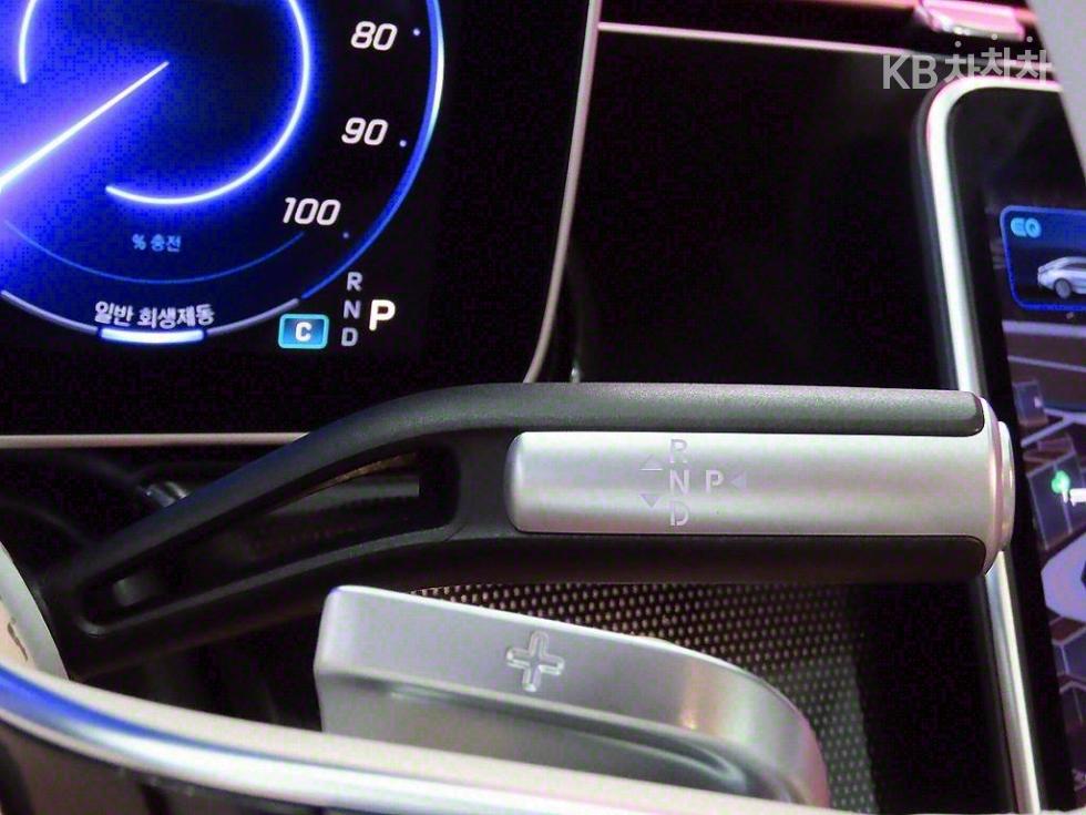 Mercedes-Benz EQS — miniaturë 12