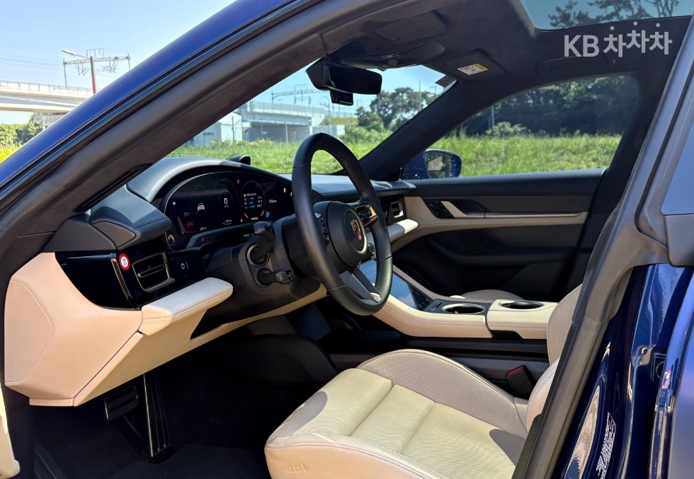 2021 - porsche taycan