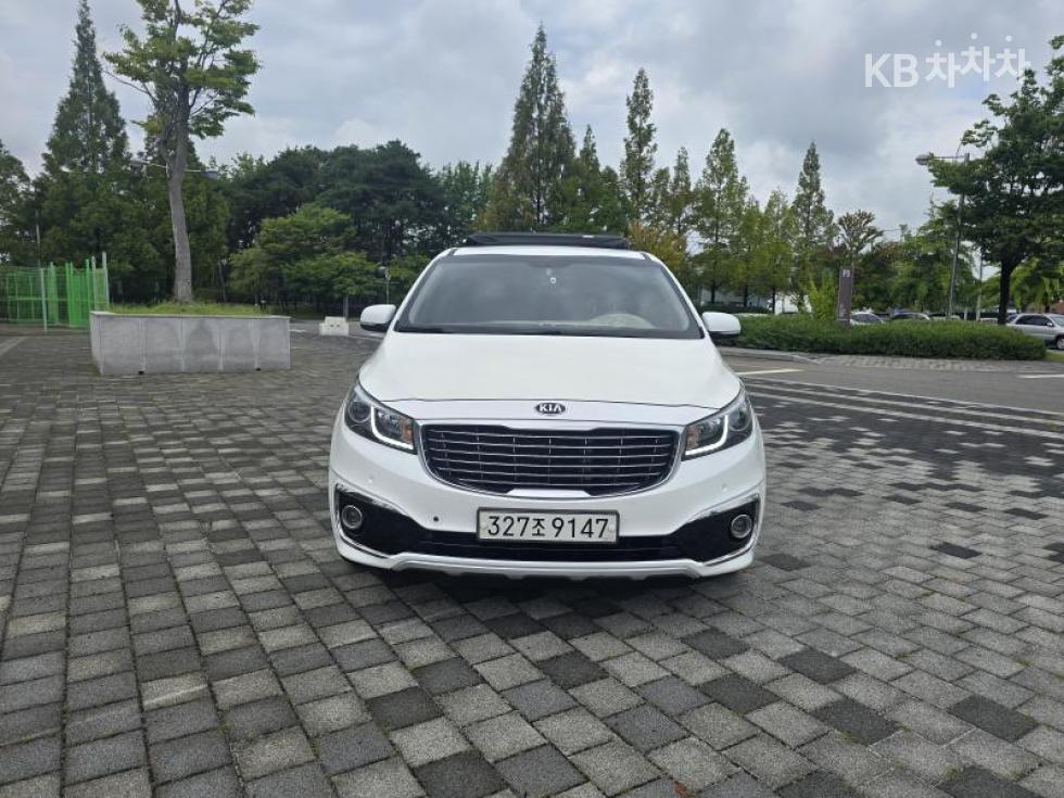 2018 - kia carnival