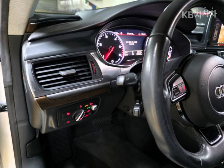 Audi A7 3.0 TDI Quattro Dynamic 7