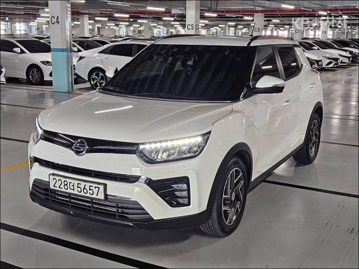 KG Mobility (Ssangyong) Tivoli Gasoline V3 2WD Base Type
