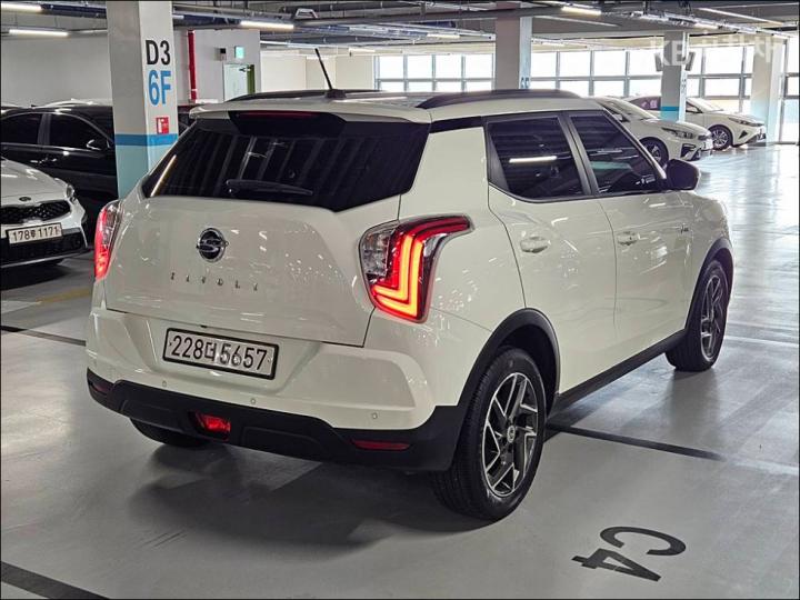 KG Mobility (Ssangyong) Tivoli Gasoline V3 2WD Base Type 3