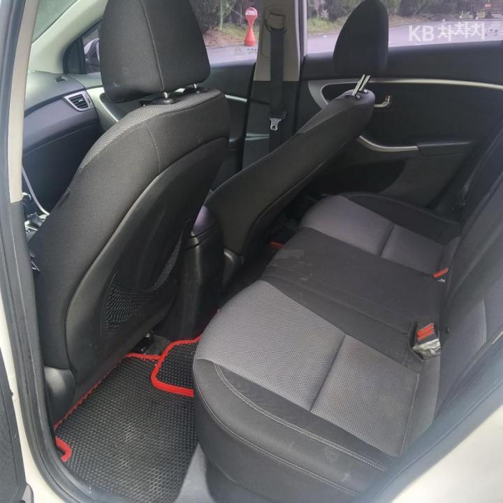 Hyundai i30 New 1.6 VGT Unique 9