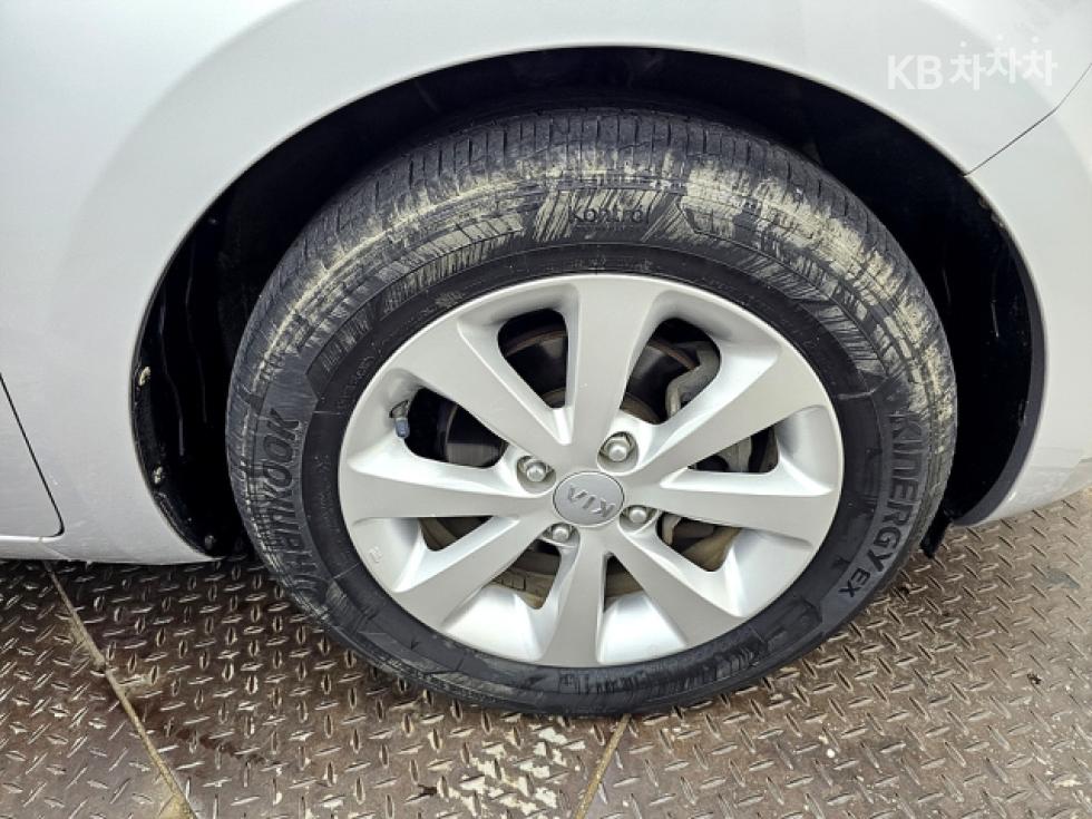 2014 - kia pride