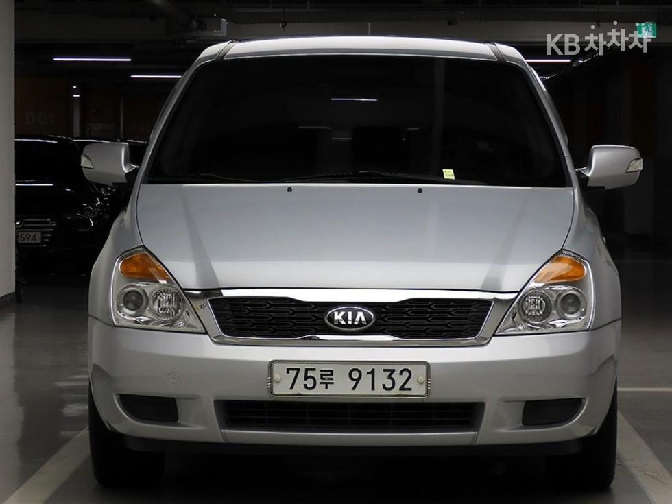 2009 kia grand carnival