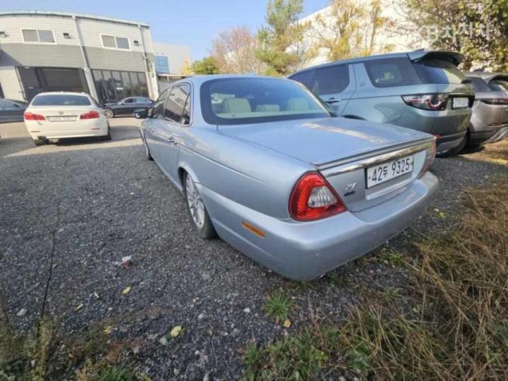 Jaguar XJ 2.7D LWB 5