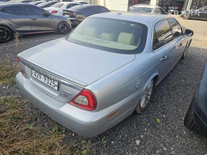 Jaguar XJ 2.7D LWB 7