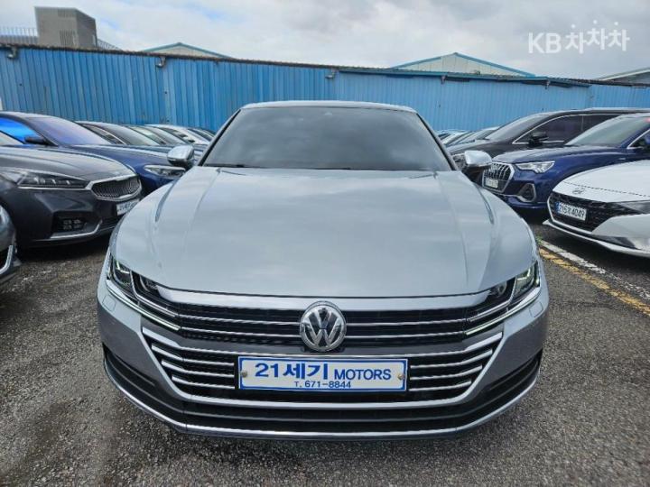 Volkswagen Arteon 2.0 TDI Elegance Premium 3