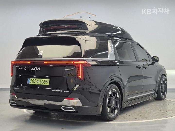 Kia Carnival High Limousine 1.6 HEV 9 Seater Signature - фото 4