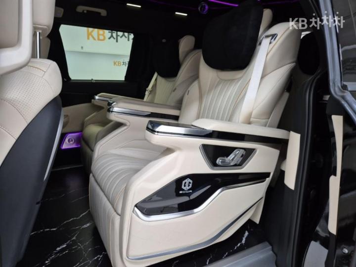 Kia Carnival High Limousine 1.6 HEV 9 Seater Signature - фото 8