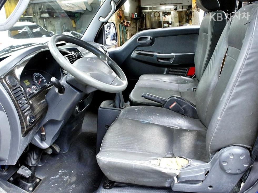 2011 - kia bongo iii