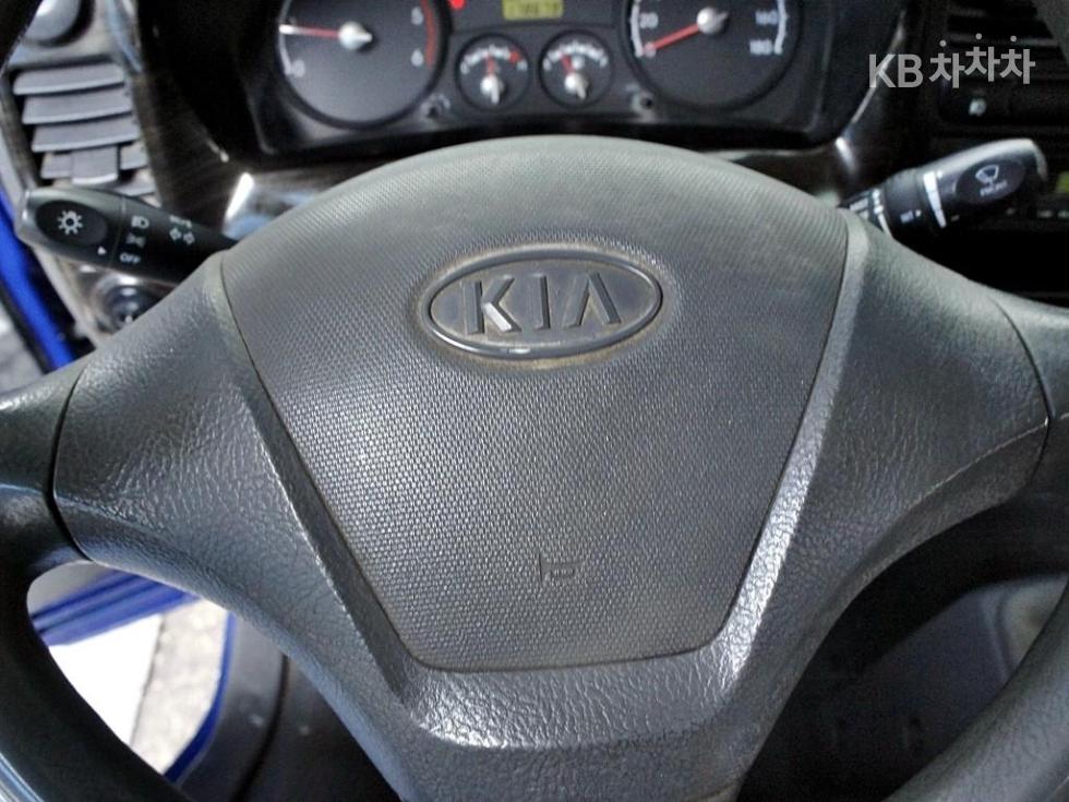 2011 - kia bongo iii