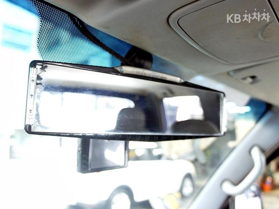 2011 - kia bongo iii