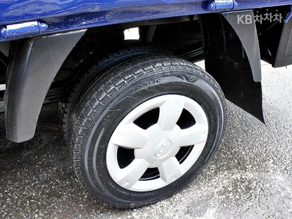 2011 - kia bongo iii