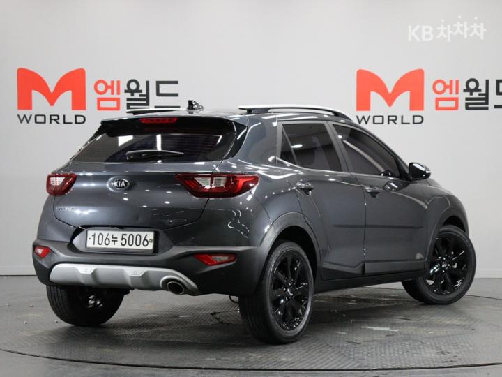 Kia Stonic Gasoline 1.4 MPI Prestige 5