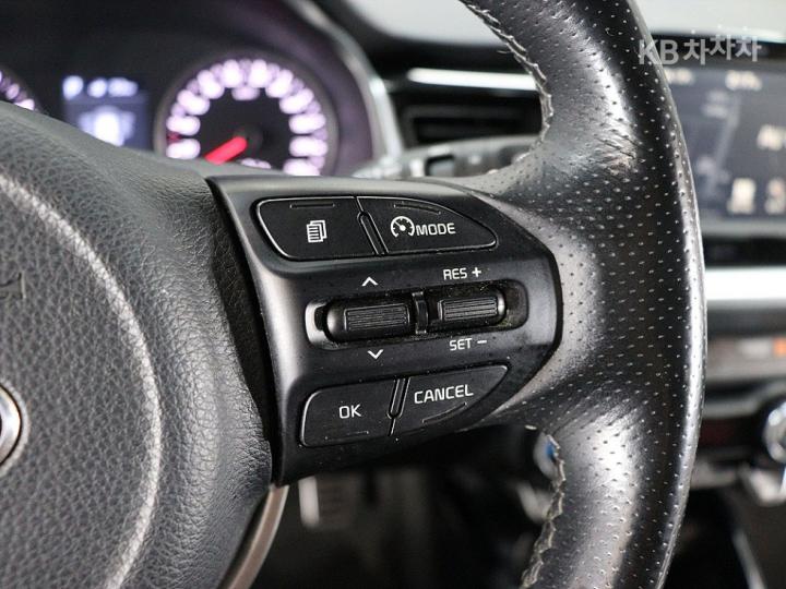 Kia Stonic Gasoline 1.4 MPI Prestige 8