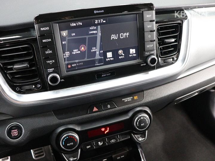 Kia Stonic Gasoline 1.4 MPI Prestige 9