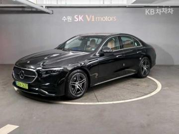 Mercedes-Benz E-klasse e300 4matic amg line — foto 1