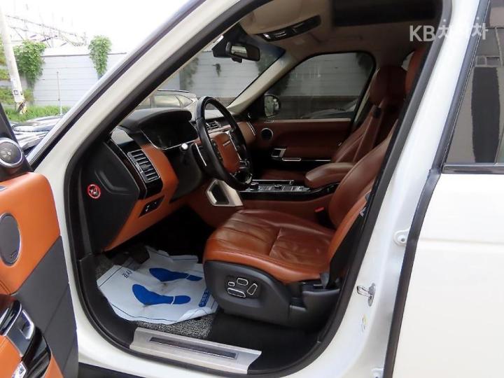 Land Rover Range Rover New 4.4 SDV8 Autobiography 405 6