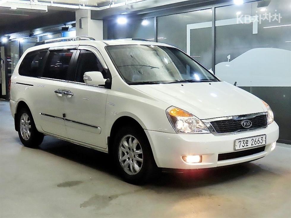 2010 kia carnival