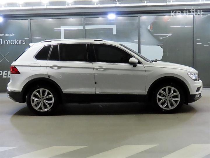 Volkswagen Tiguan 2.0 TDI Premium 4