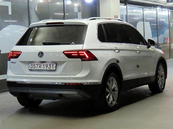 Volkswagen Tiguan 2.0 TDI Premium 5
