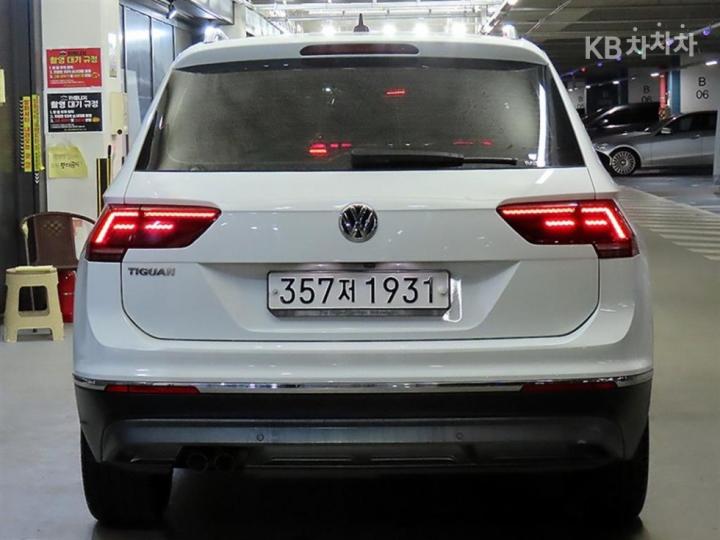 Volkswagen Tiguan 2.0 TDI Premium 6