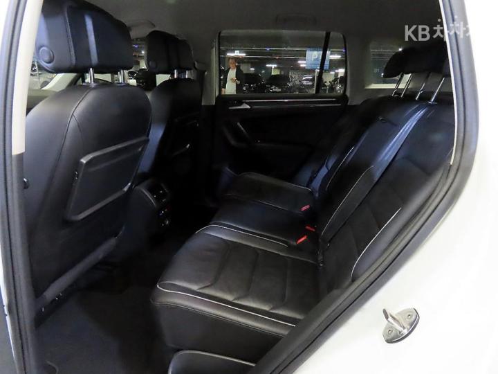 Volkswagen Tiguan 2.0 TDI Premium 8