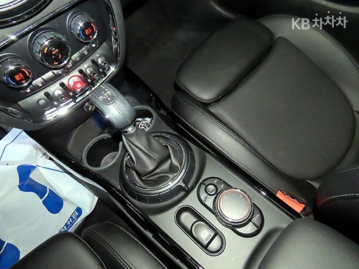 Mini Clubman 1.5 Cooper High Trim - фото 11