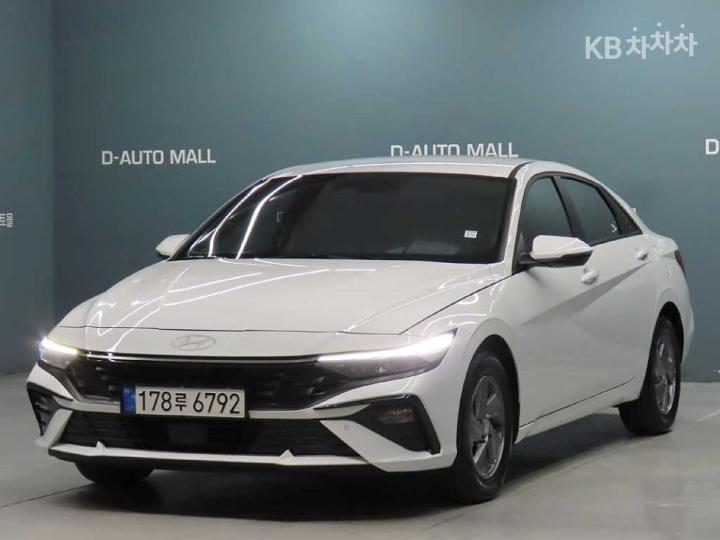 Hyundai Avante 1.6 LPi Smart - фото 1