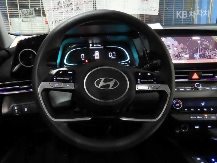 Hyundai Avante 1.6 LPi Smart - фото 18