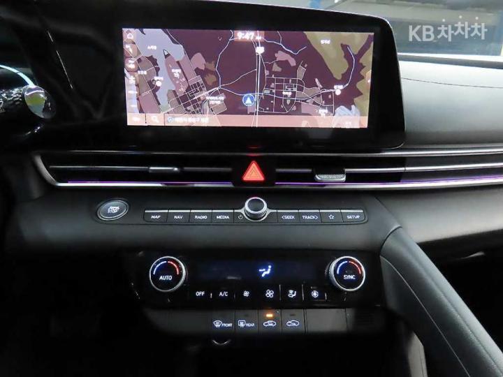 Hyundai Avante 1.6 LPi Smart - фото 21