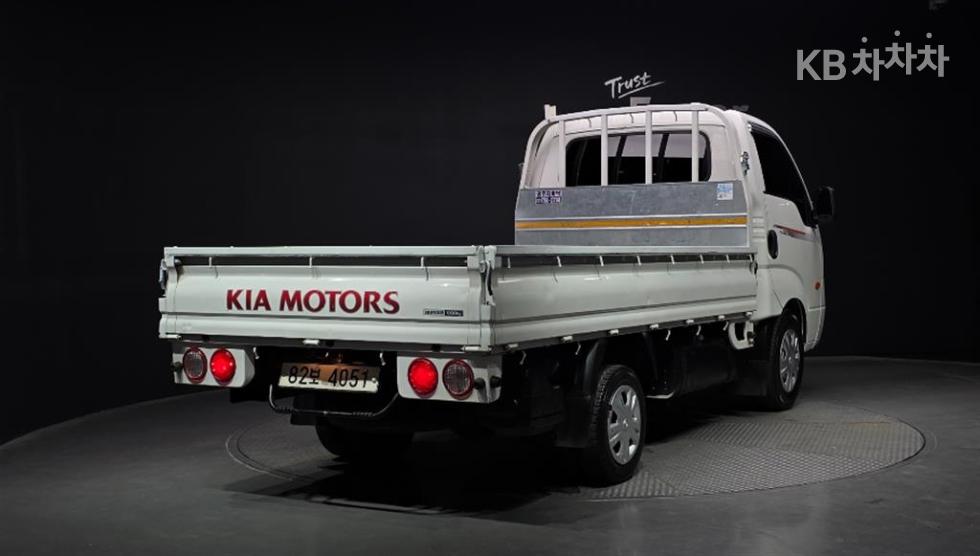 2020 - kia bongo iii
