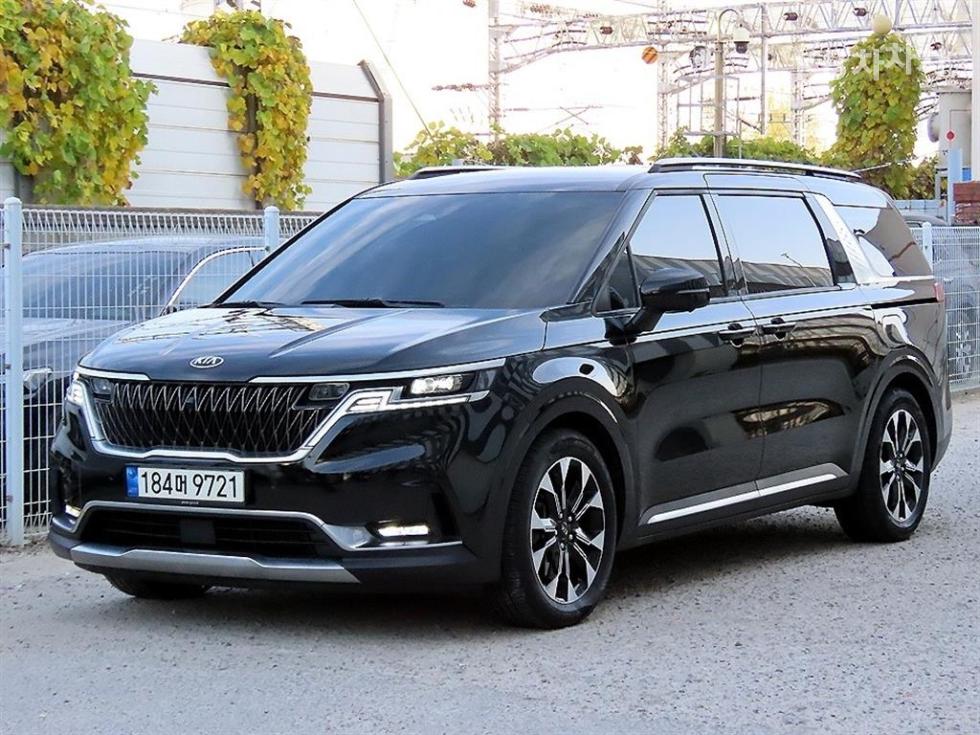 2021 - kia carnival