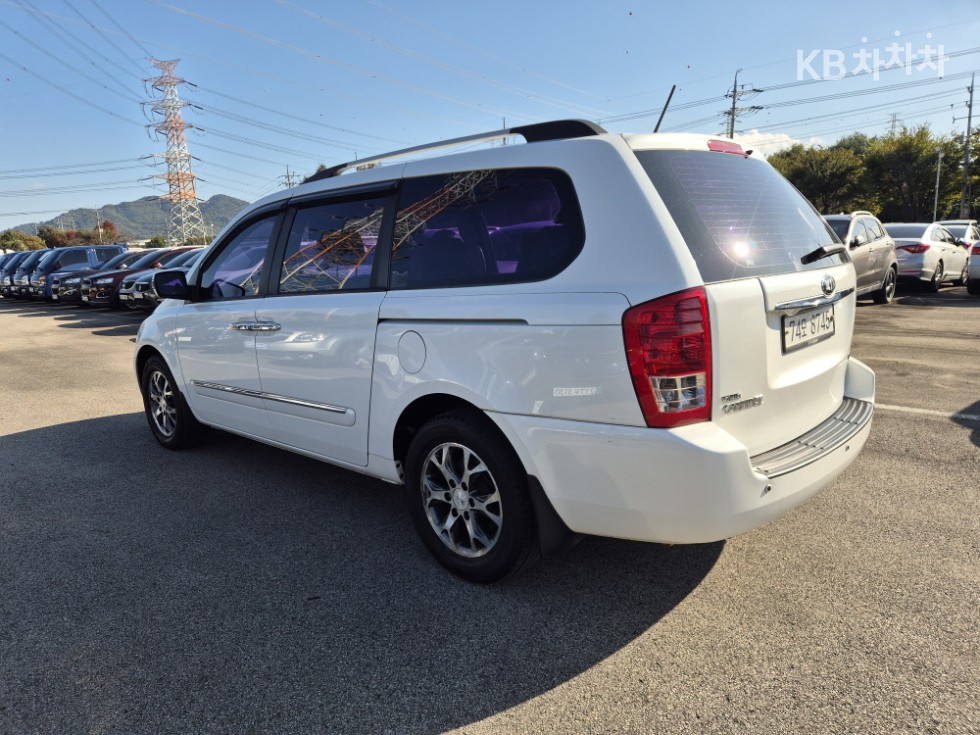 2014 - kia carnival