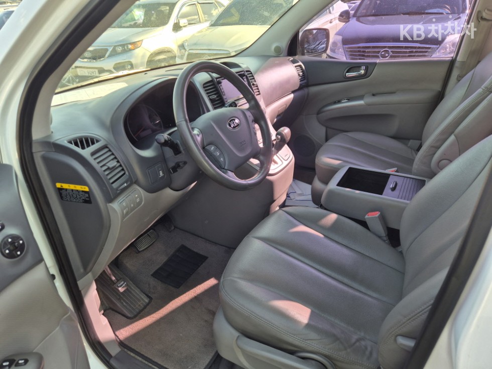 2014 - kia carnival