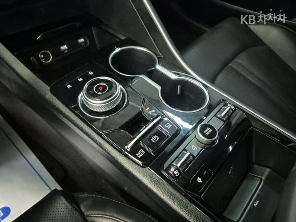 2023 - kia k5