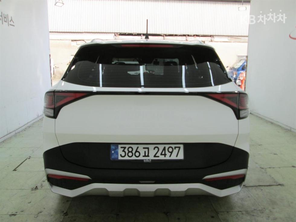 2023 - kia sportage