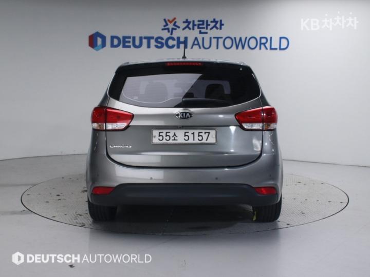 Kia Carens 1.7 VGT Prestige 5