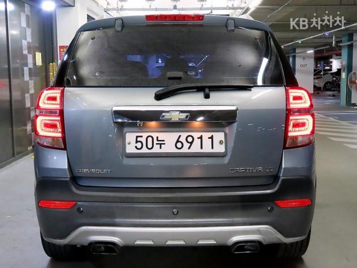 Chevrolet Captiva 2WD LT Premium 6