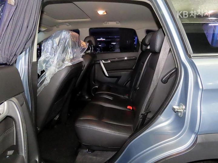 Chevrolet Captiva 2WD LT Premium 8