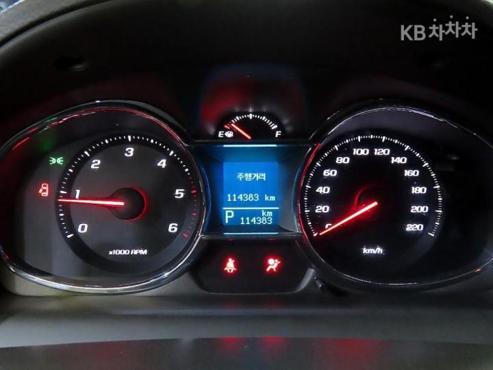 Chevrolet Captiva 2WD LT Premium 10