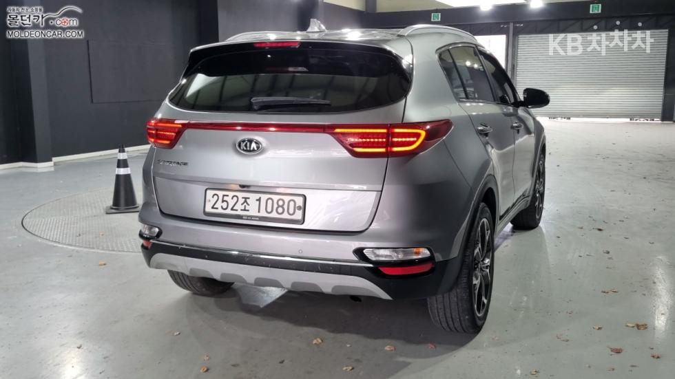 2020 - kia sportage