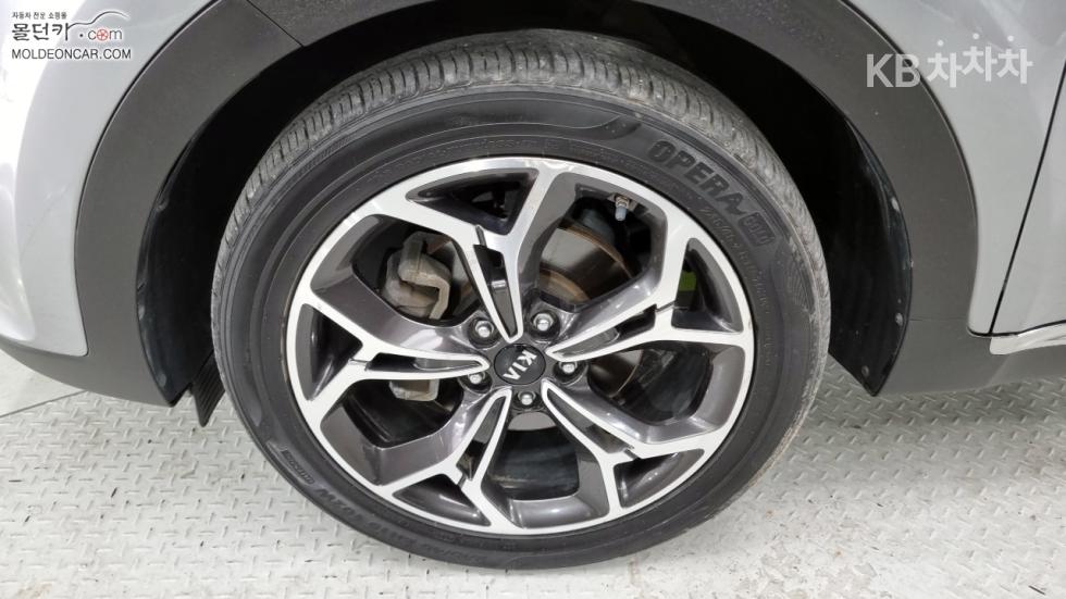 2020 - kia sportage
