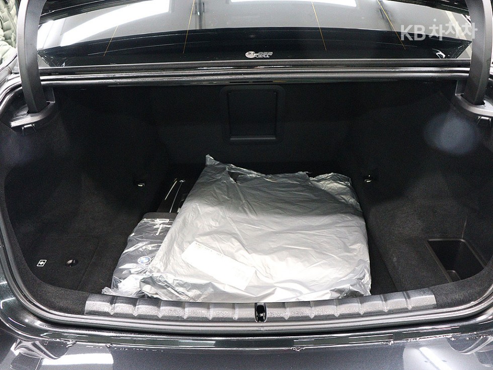 BMW 7er — miniaturë 19